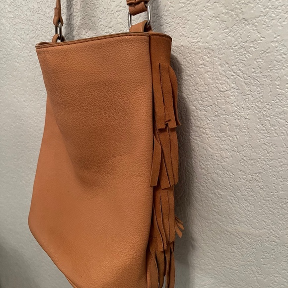 Street Level Fringe Shoulder Bag Tan - Picture 9 of 9